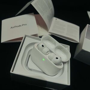 Apple AirPods Pro Earbuds Gen 3 - White